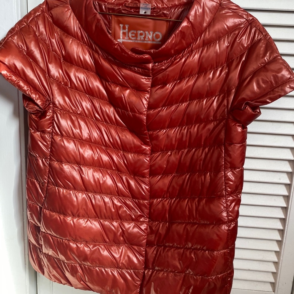 Herno (made in Romania) short sleeve puffer